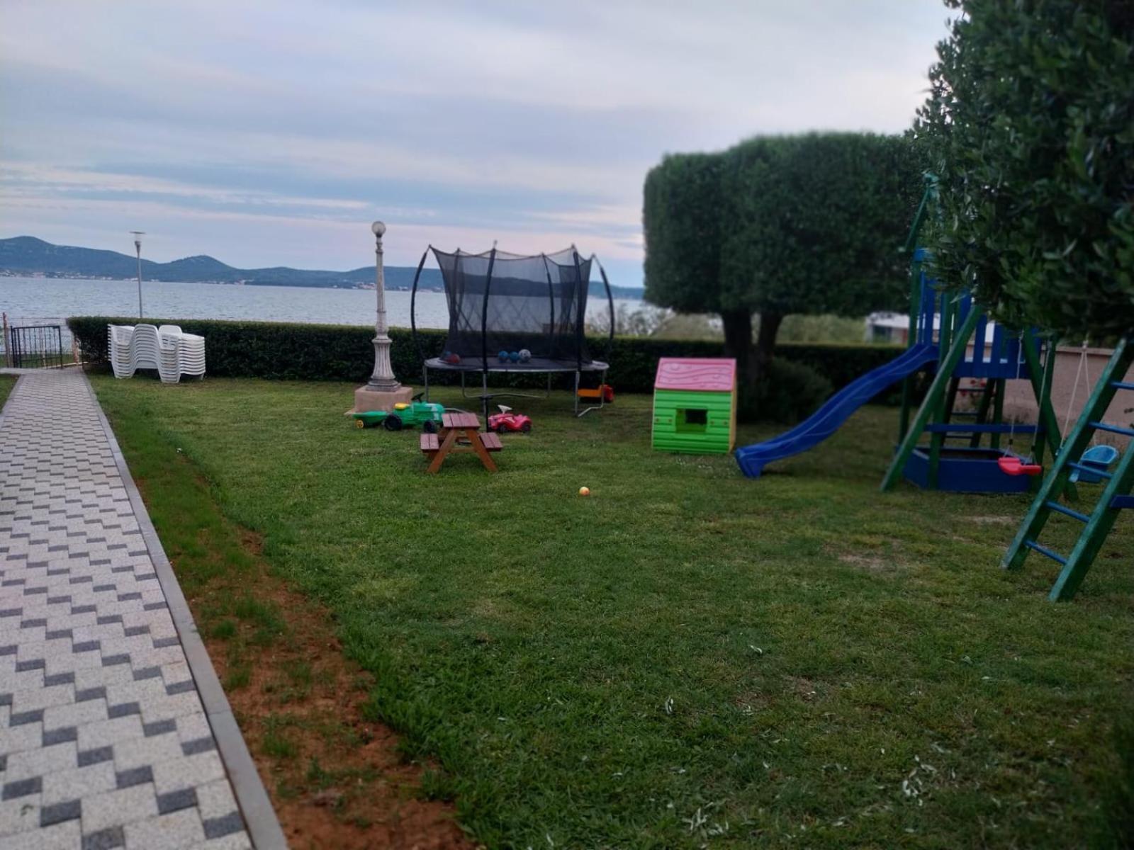 Sukošan Apartments Becky On A Sandy Beach Without Crowd מראה חיצוני תמונה