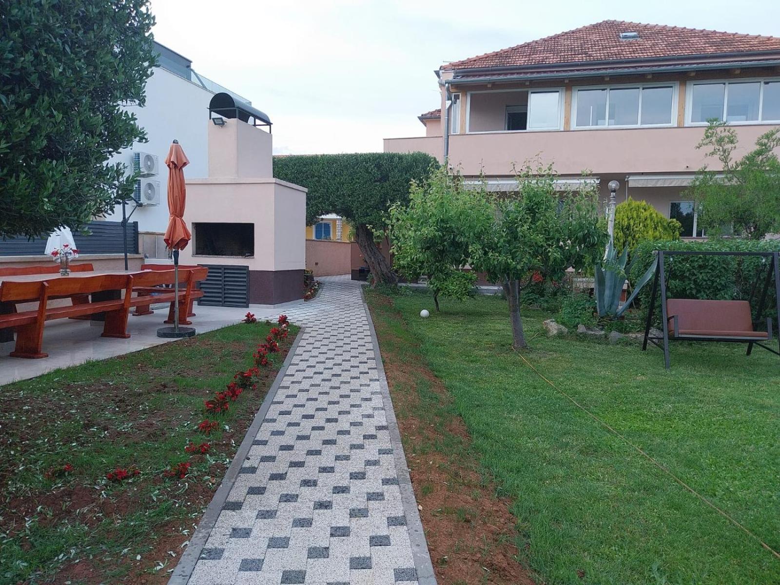 Sukošan Apartments Becky On A Sandy Beach Without Crowd מראה חיצוני תמונה