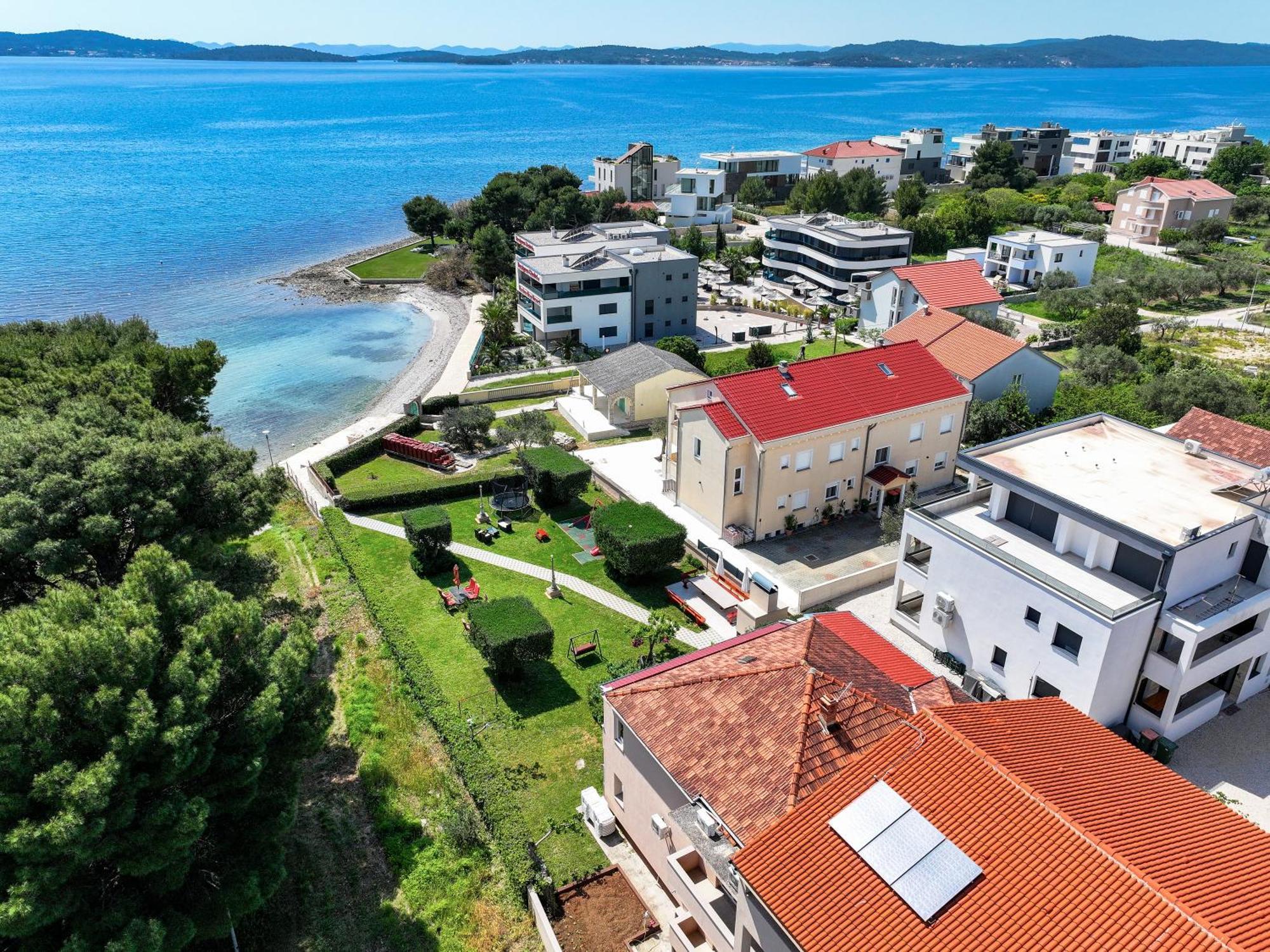 Sukošan Apartments Becky On A Sandy Beach Without Crowd מראה חיצוני תמונה