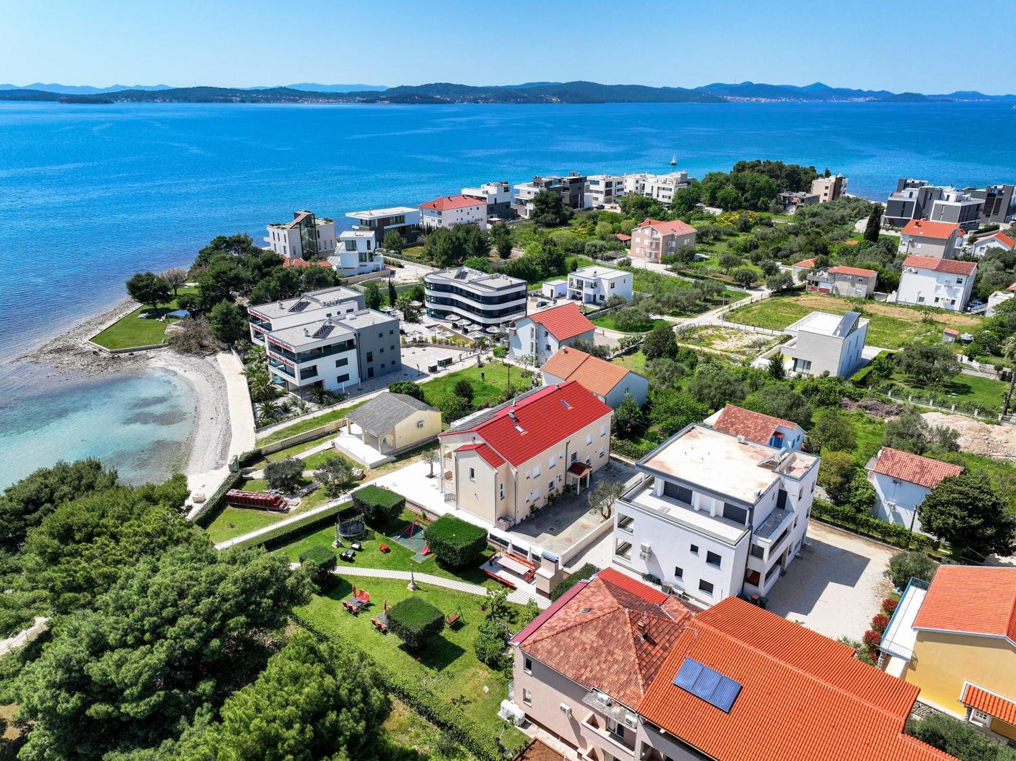 Sukošan Apartments Becky On A Sandy Beach Without Crowd מראה חיצוני תמונה