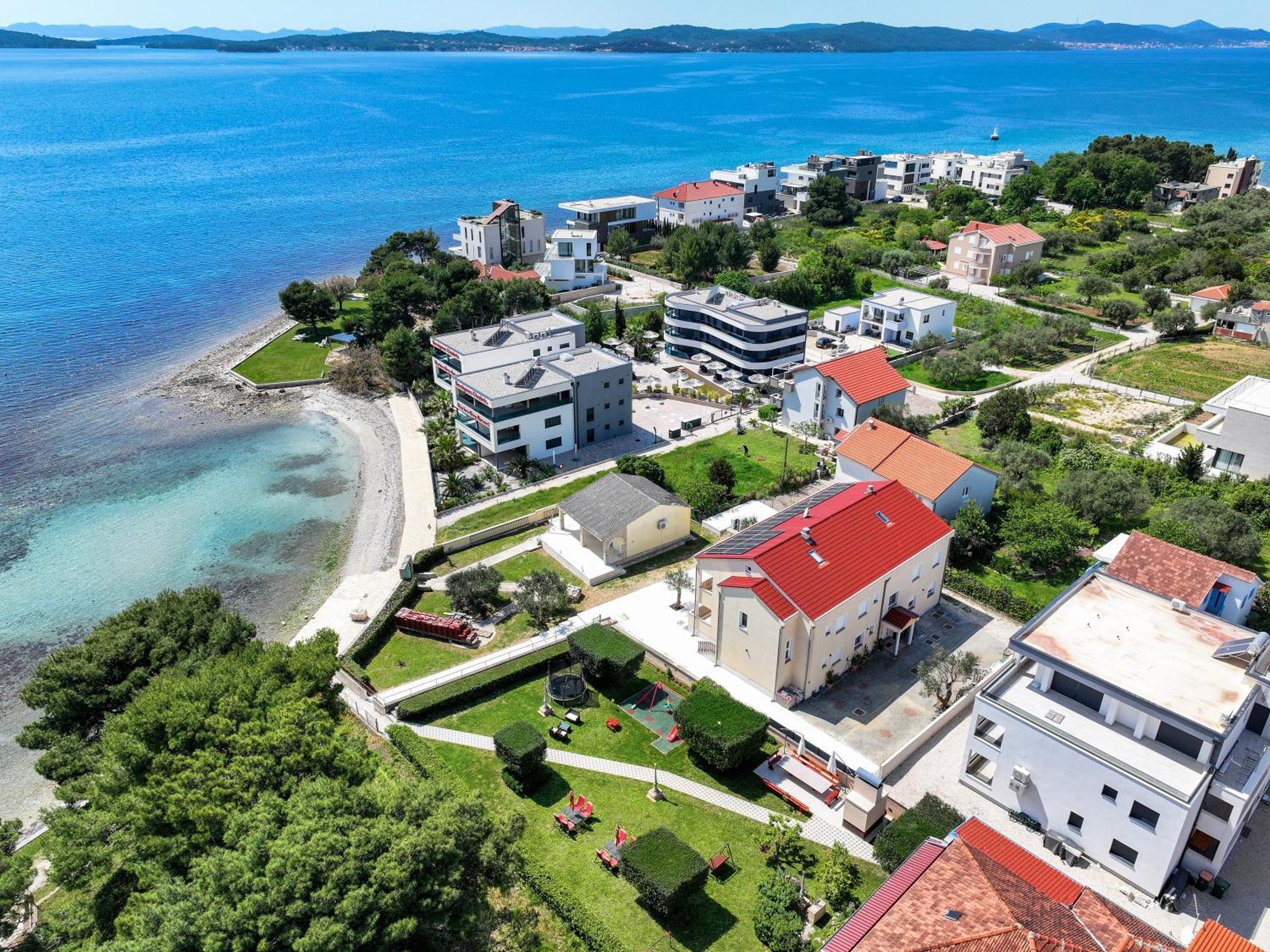 Sukošan Apartments Becky On A Sandy Beach Without Crowd מראה חיצוני תמונה